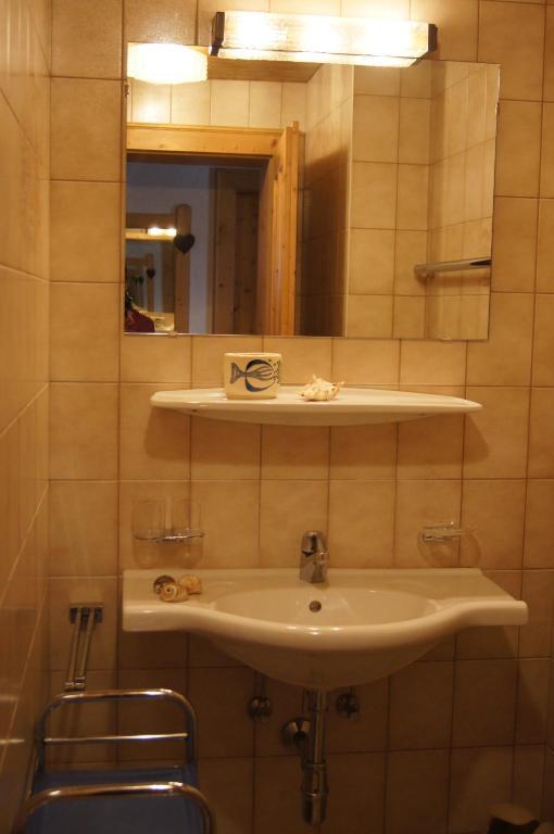 Appartment Sarlo Sankt Anton am Arlberg Ruang foto