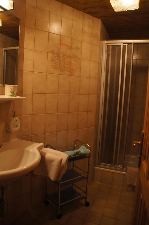 Appartment Sarlo Sankt Anton am Arlberg Ruang foto