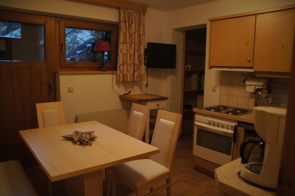 Appartment Sarlo Sankt Anton am Arlberg Bagian luar foto