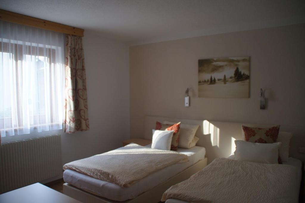 Appartment Sarlo Sankt Anton am Arlberg Ruang foto