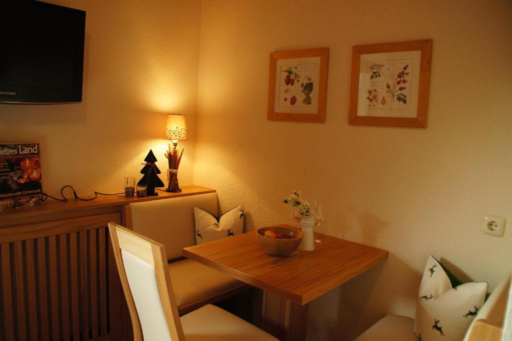 Appartment Sarlo Sankt Anton am Arlberg Ruang foto