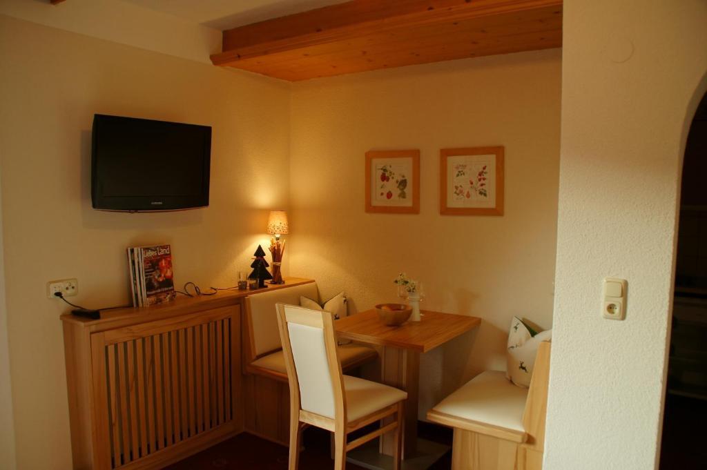 Appartment Sarlo Sankt Anton am Arlberg Ruang foto